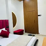 Aura Homestay